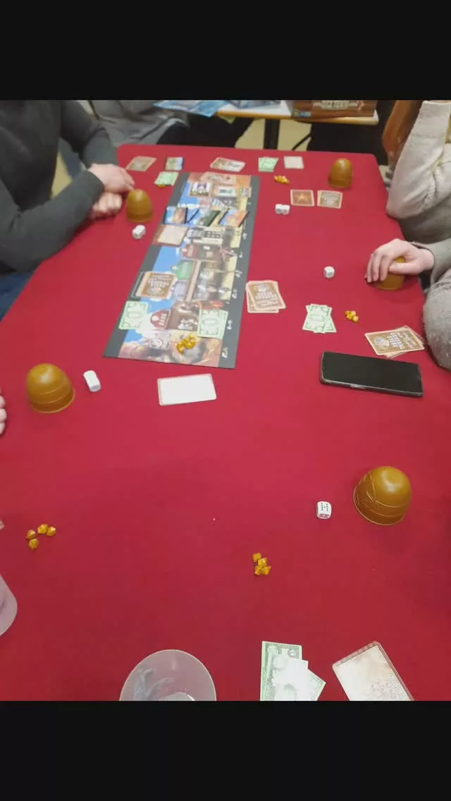 📸 Retour en images sur la session du vendredi 28 février !

Avant de laisser place à l'amusement, nous avons eu une grosse réunion pour préparer nos Belligames 🔥. 
Un moment studieux, mais essentiel pour organiser au mieux cet événement !

Ensuite, place à la détente et au fun 🎉 ! Une belle session remplie de bonne humeur et d'énergie.

📅 Rendez-vous vendredi 7 mars pour une nouvelle session ! Qui sera de la partie ? 😉

#Belligames #Préparation #Détente #Équipe #Fun
#villedefontainebleau #jeuxdesociété #paysdefontainebleau #followers